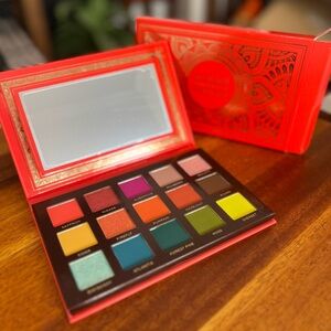 Ace Beaute Flair Eyeshadow Palette